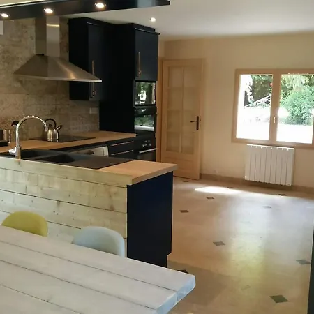 Hébergement de vacances 18 Pers. Avec Piscine - Domaine Du Valdorgere